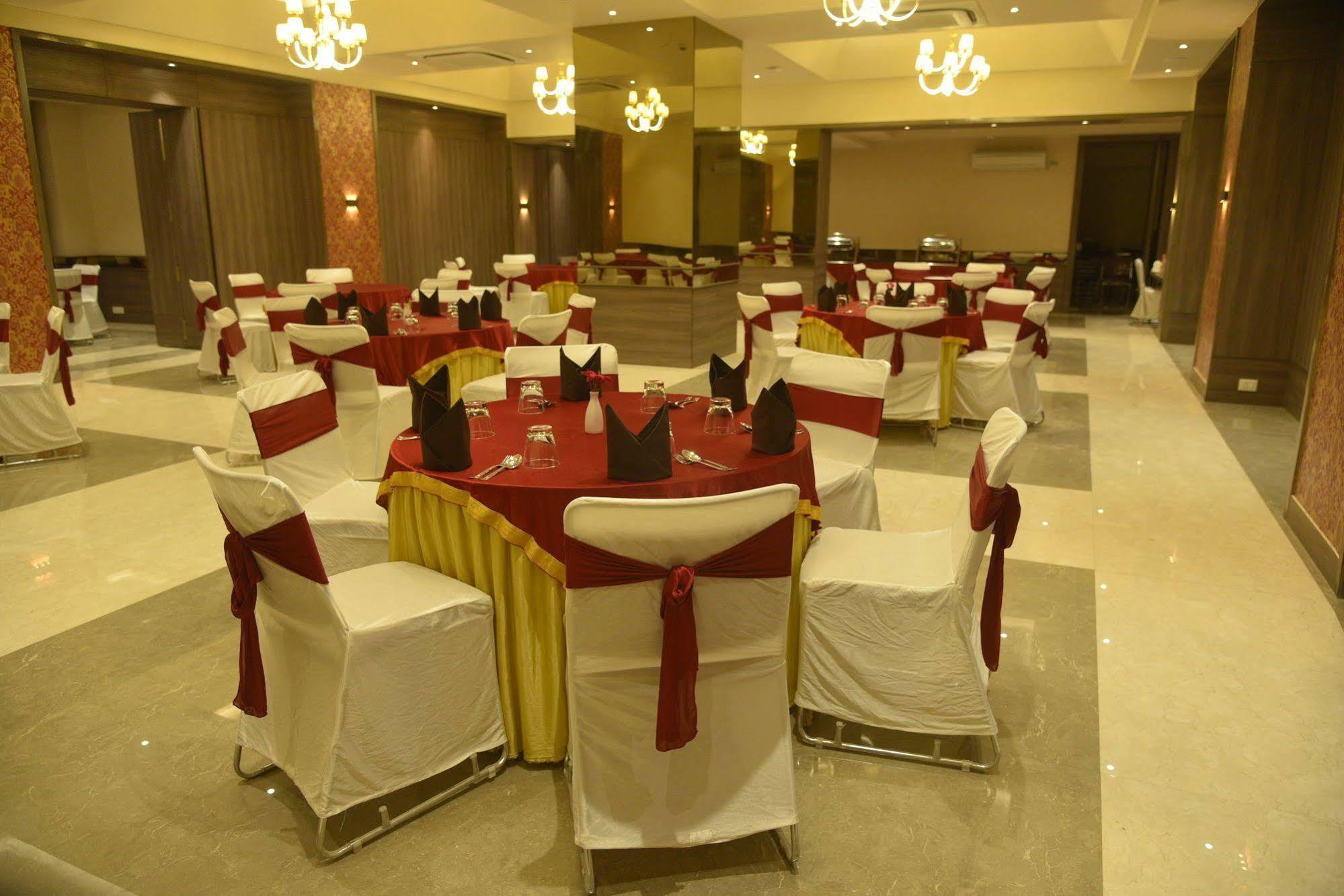 Hotel Gandharva- A Green Hotel Jaipur Extérieur photo