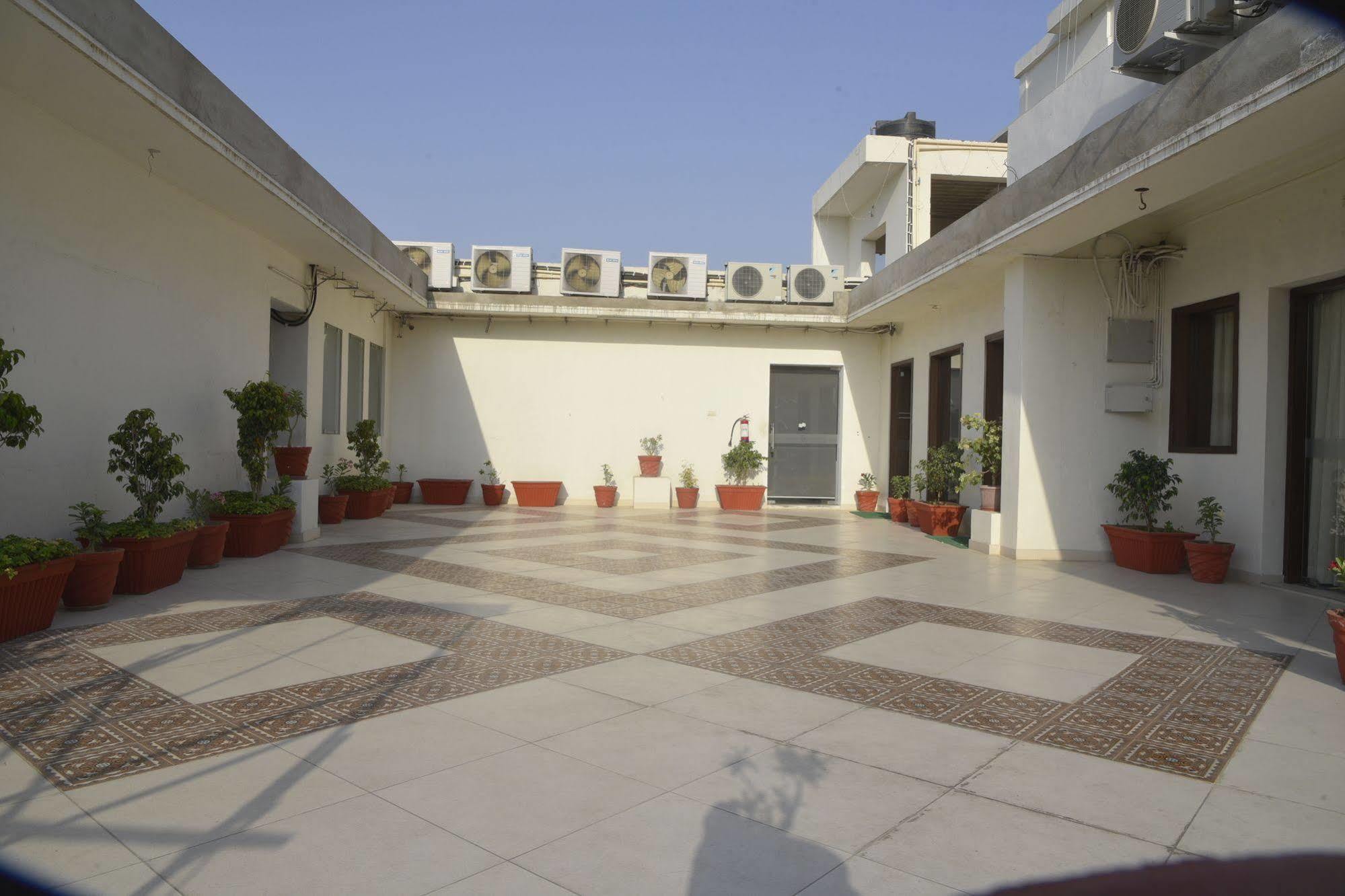 Hotel Gandharva- A Green Hotel Jaipur Extérieur photo
