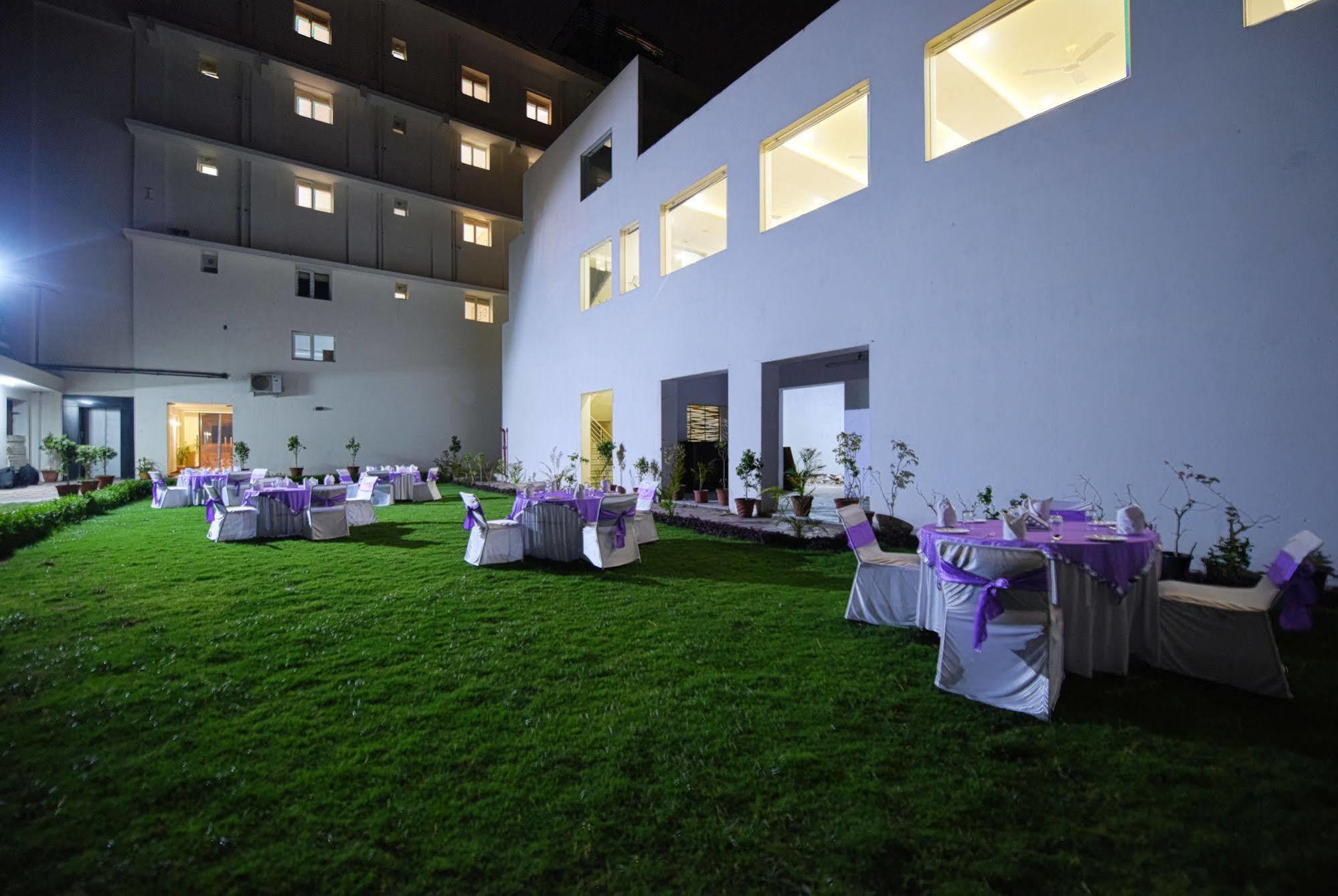 Hotel Gandharva- A Green Hotel Jaipur Extérieur photo